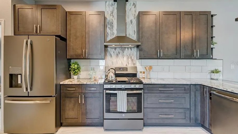 Crowned Cabinets-Luxury Cabinets Dunedin - Verde Kitchen Cabinets
